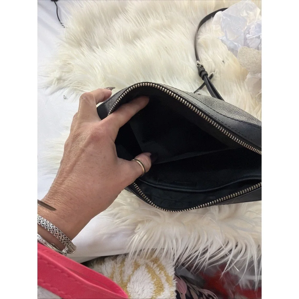 Michael Kors Jet Set Item East West Shoulder Crossbody Bag‎ MK Black/Silver